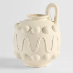 Antonia Vase