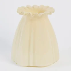 Izzy Frill Vase