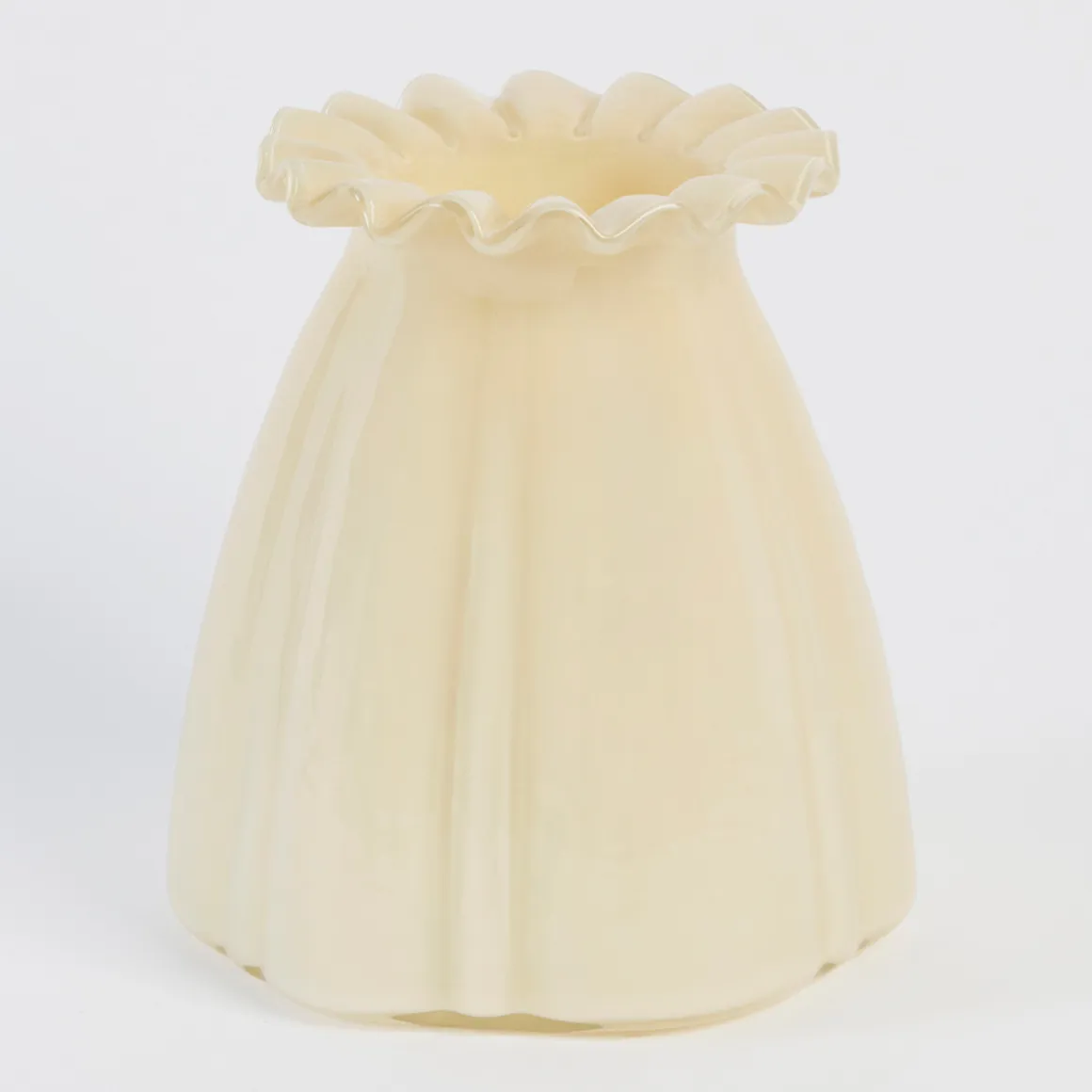 Izzy Frill Vase