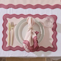 Maya Scalloped Placemat