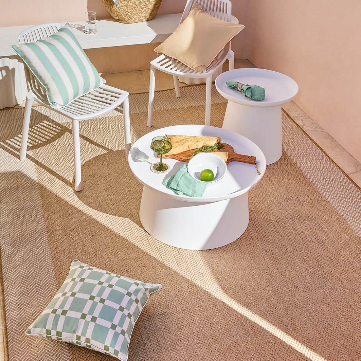 Solenna Outdoor Rug